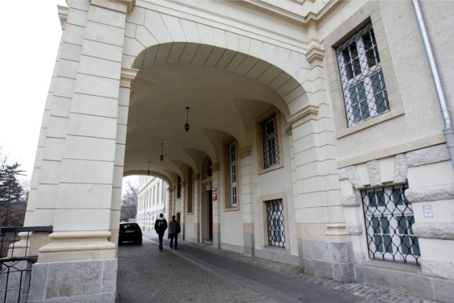 Sąd Rejonowy w Głogowie zdecydował o wypuszczeniu na wolność Romualda Ł. oskarżonego o poważne przestępstwa