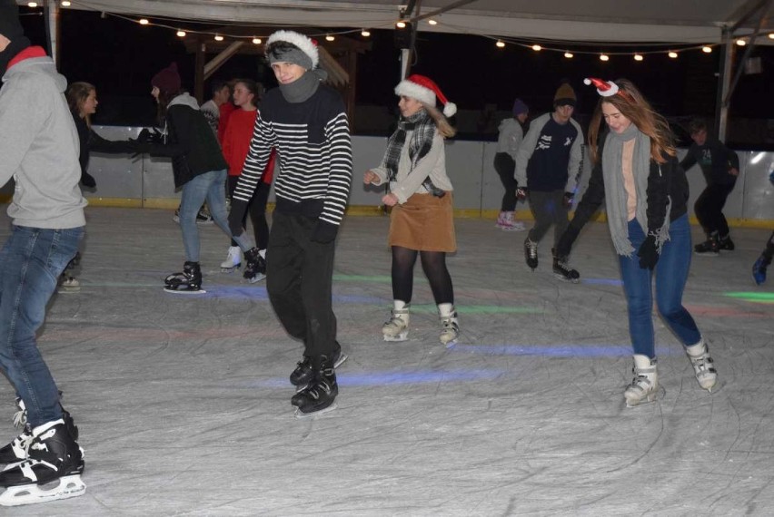 Disco lodowisko na stadionie przy Wrzesińskiej