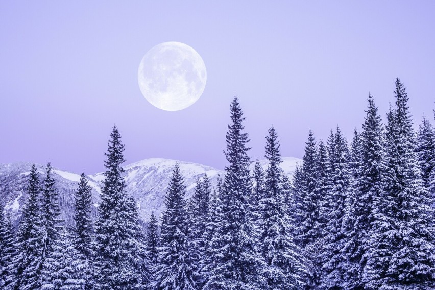 Lutowa pełnia Księżyca znana jest jako Śnieżny Księżyc ze...