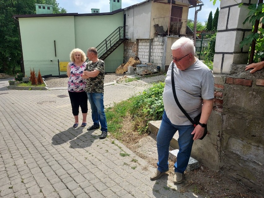 Władze Sandomierza zaczynają przebudowę ulicy Okrzei. Czy mieszkańcy ocalą swoje domy? 
