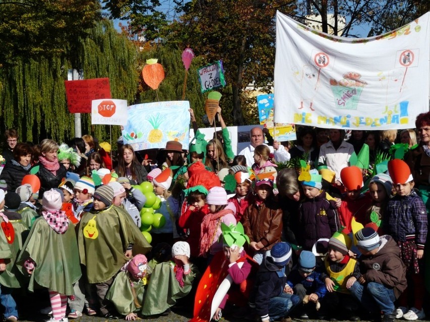 Międzynarodowy Dzień Walki z Ubóstwem w Radomsku [ZDJĘCIA]