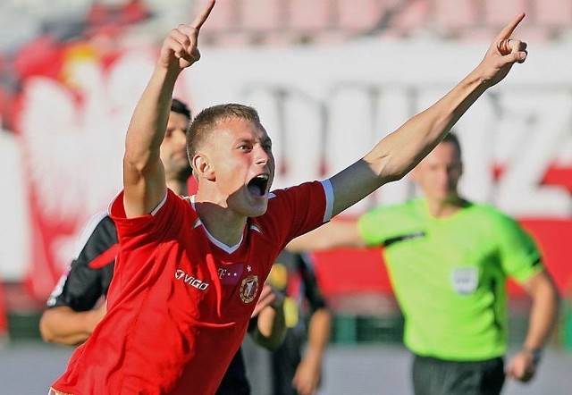 Widzew - Korona 2:1. Eduards Visnakows w swoim drugim meczu w barwach Widzewa znów strzelił dwa gole i dał łodzianom 3 punkty.