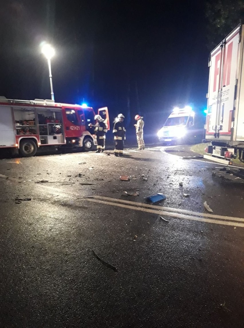 Wypadek i pożar samochodu w okolicach Stołczna i Dobojewa
