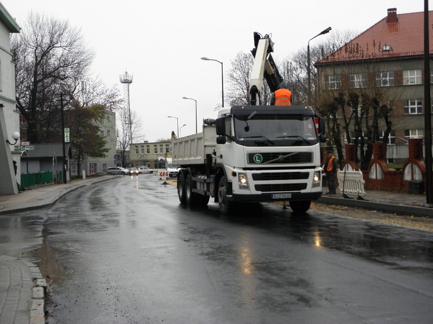 Parkingi w Żorach: Trwa budowa w Śródmieściu