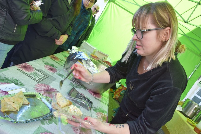  Pomagamy uchodźcom, czyli "Ukraińskie smaki" - kiermasz w Bornem Sulinowie [zdjęcia]