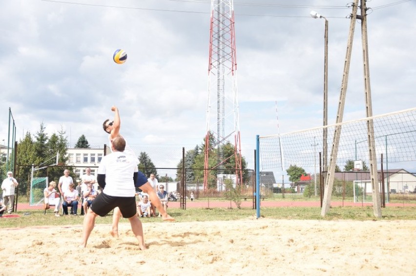 Gminny Turniej w Siatkówkę Plażową w Kuślinie