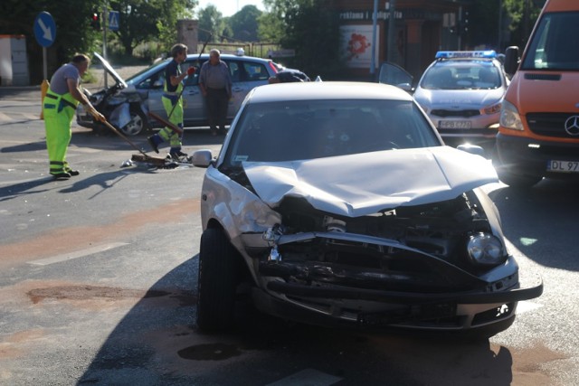 Wypadek na ulicy Kartuskiej w Legnicy