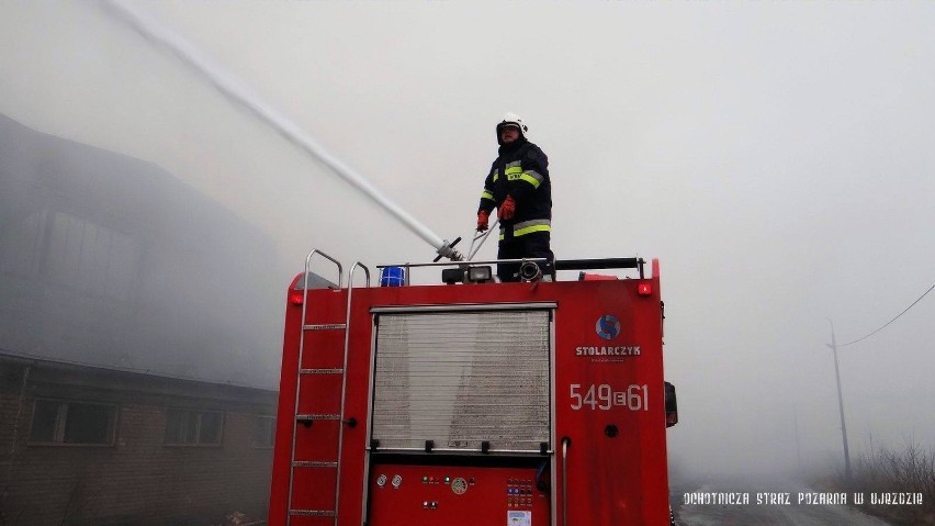 Pożar hali w Skierniewicach