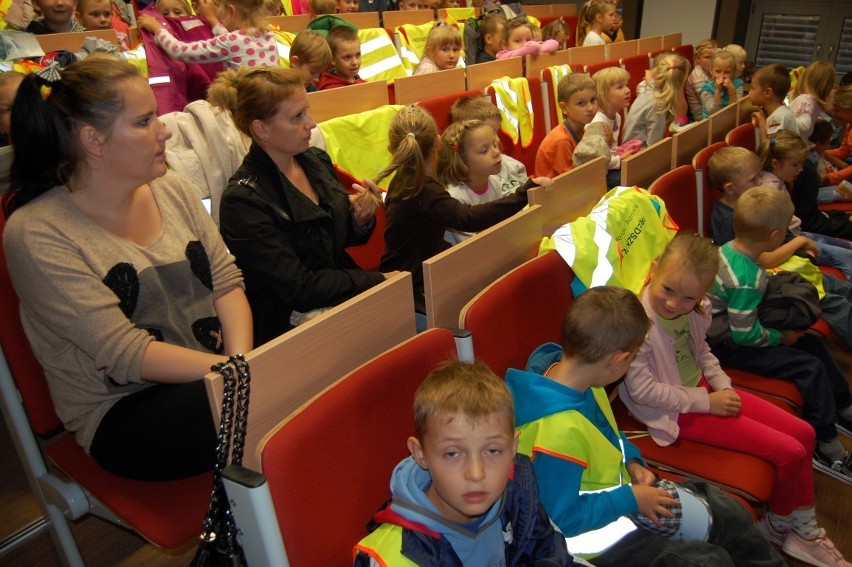 Teatr telewizji ze Słonecznym Stacyjkowem. Dzieci przez internet obejrzały "Jasia i Małgosię"