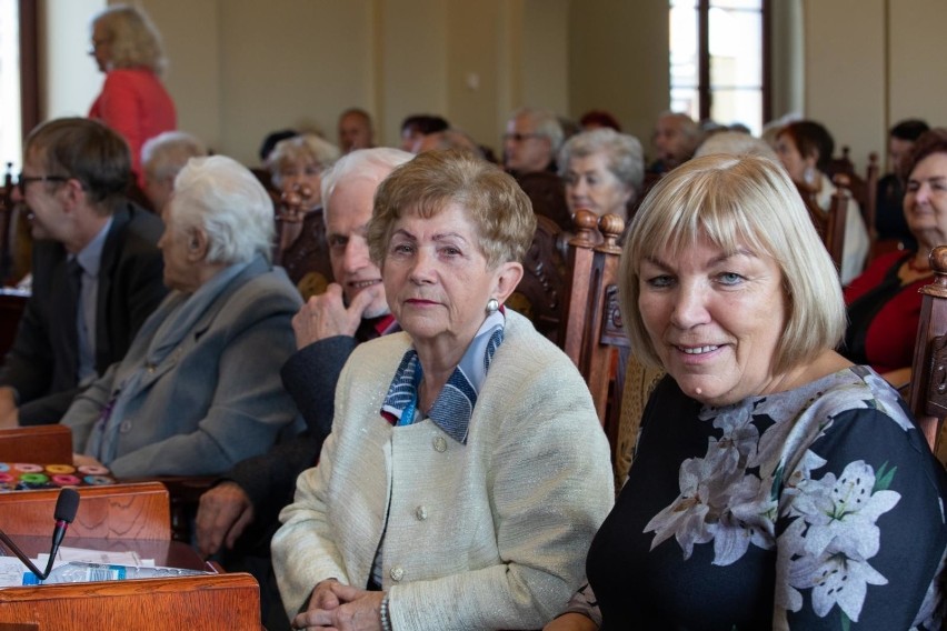 Spotkanie bydgoskich seniorów rozpoczęło się od wykładu dr...