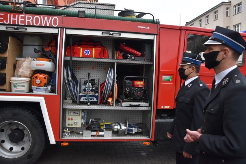 Wejherowo. Strażacy OSP otrzymali nową trobę ratowniczą| ZDJĘCIA