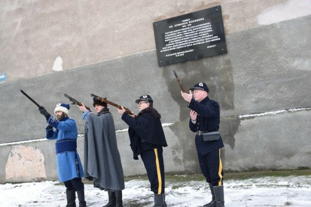 Obchody 161. rocznicy wybuchu Powstania Styczniowego zaplanowane są w Zduńskiej Woli w najbliższą niedzielę, 21 stycznia. Rozpoczną się od spotkania przy tablicy upamiętniającej uczestnika powstania styczniowego  pastora Edwarda Boernera