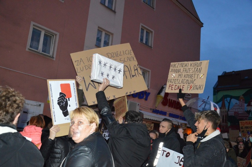 Tak wyglądał protest w Żaganiu 28 października 2020