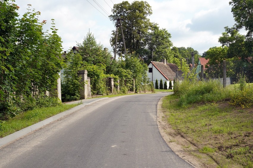 Zakończył się remont drogi prowadzącej przez wieś Lutówko w...