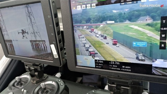 Mundurowi apelują do kierowców o ostrożność i przypominają, że każde zdarzenie drogowe, zwłaszcza takie, do którego dojdzie na autostradzie lub drodze ekspresowej, niesie za sobą ryzyko utraty zdrowia lub życia.