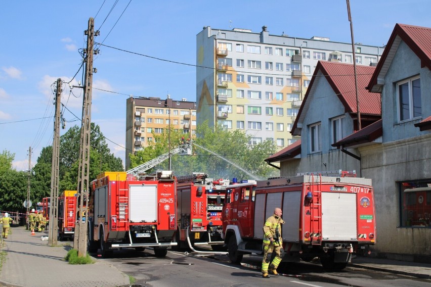 Pożar sklepu na osiedlu Żołnierzy POW w Bełchatowie