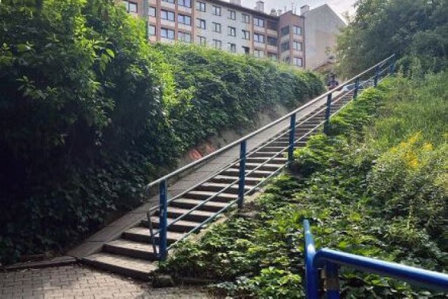 Ruszyły konsultacje społeczne w sprawie przebudowy schodów prowadzących z ul. Zdrowej do kładki nad rzeką Białuchą.