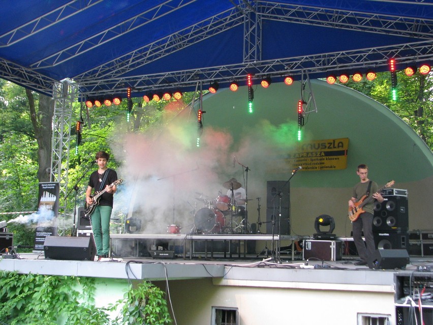 Red House podczas występu w parku miejskim w Tarnowskich...
