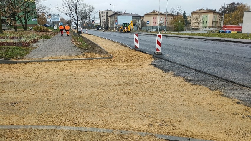 W Dąbrowie Górniczej trwa przebudowa ulicy Legionów Polskich...