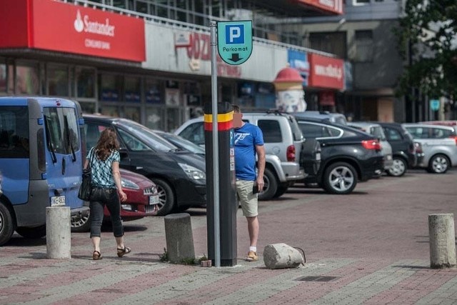 Tanie parkowanie w centrum. Łodzi na to nie stać