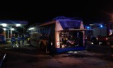 Tarnów. Pożar na zajezdni MPK przy ulicy Lwowskiej. Zapalił się autobus miejski. Na pomoc wezwano strażaków [ZDJĘCIA]