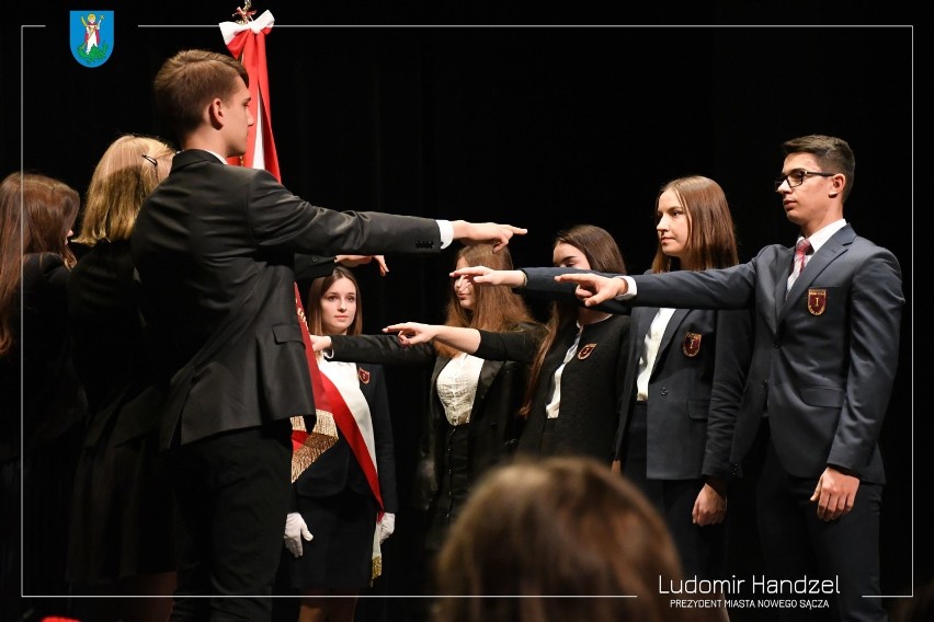 Uczniowie I LO ślubowali wraz z prezydentem Ludomirem Handzlem