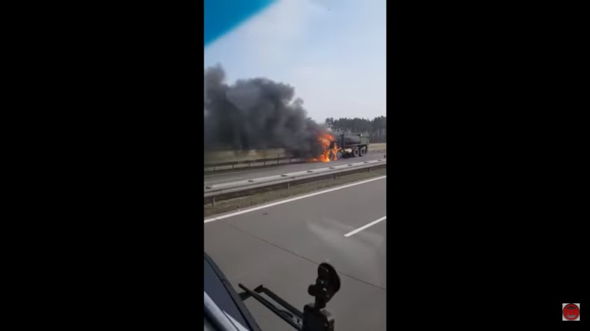 W środę 11 kwietnia 2018 r. na autostradzie A2 zapalił się...