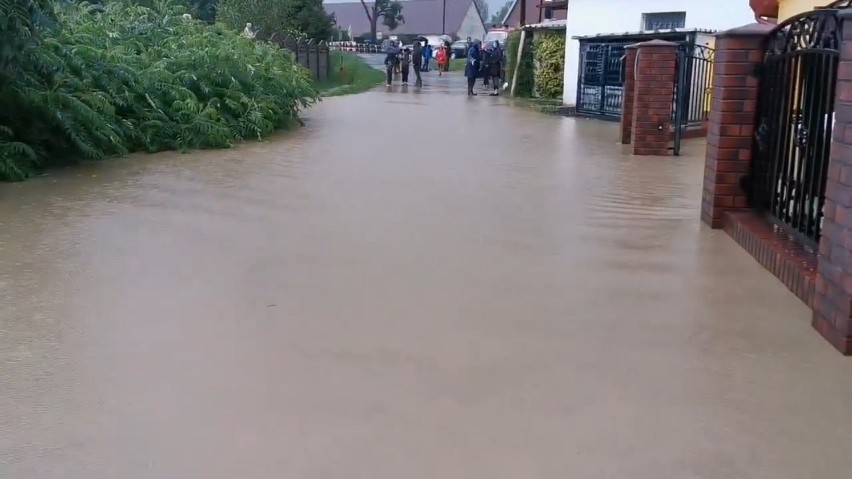 Milionowe straty po powodzi w Morowie i podtopieniach na terenie gminy Nysa. Urzędnicy wyliczyli szkody