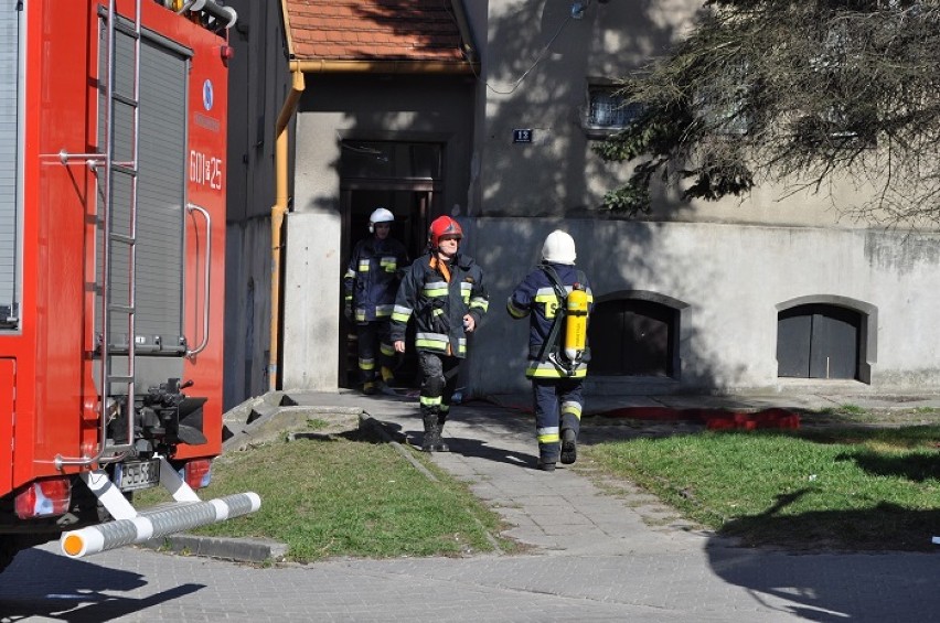 Śrem: straż pożarna interweniowała w kamienicy przy ul....