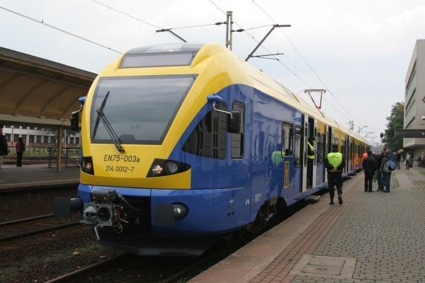 Flirty na regionalnych trasach na razie pozostały nam tylko trzy. Czwarty został uszkodzony w sierpniu - do tej pory nie może się doczekać remontu.