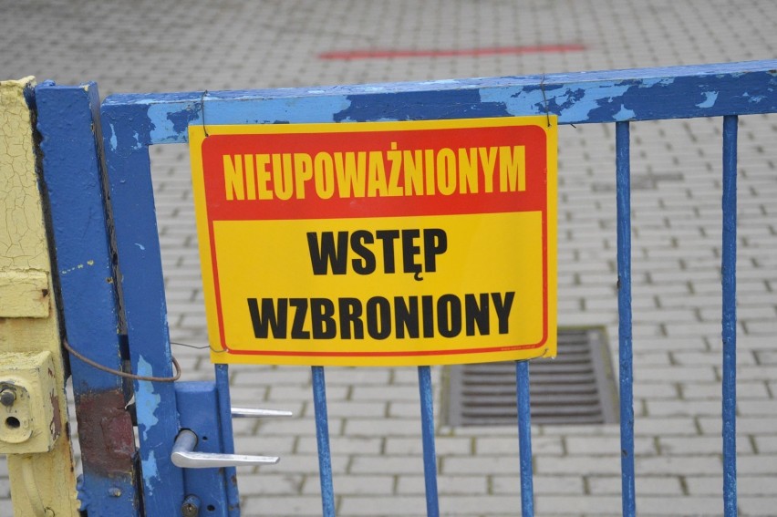 Wyburzanie PP nr 7 w Głogowie