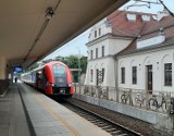 Jak zwiedzać Mazowsze koleją? Najciekawsze miejsca w Warszawie i okolicach