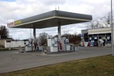 Ceny paliw na stacjach. Za ile zatankujesz benzynę i olej napędowy w środę 18 maja 2022 roku? 