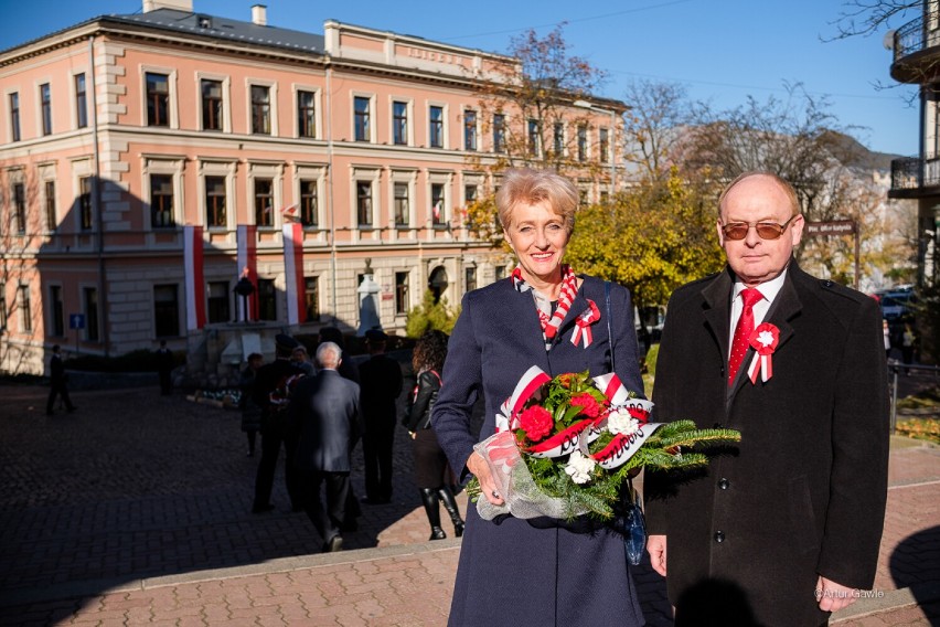 Obchody 103. rocznicy odzyskania przez Tarnów niepodległości. Była uroczysta sesja i wręczenie Nagród im. Tadeusza Tertila [ZDJĘCIA]