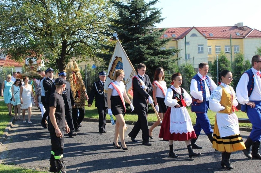 Dożynki powiatowo-gminne w tym roku zorganizowano w Stolnie.