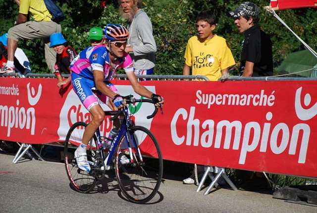 Sylwester Szmyd po dobrym występie w tegorocznym Tour de France, chce pokazać się także polskiej widowni. http://commons.wikimedia.org/wiki/Image:Sylwester_Szmyd.JPG