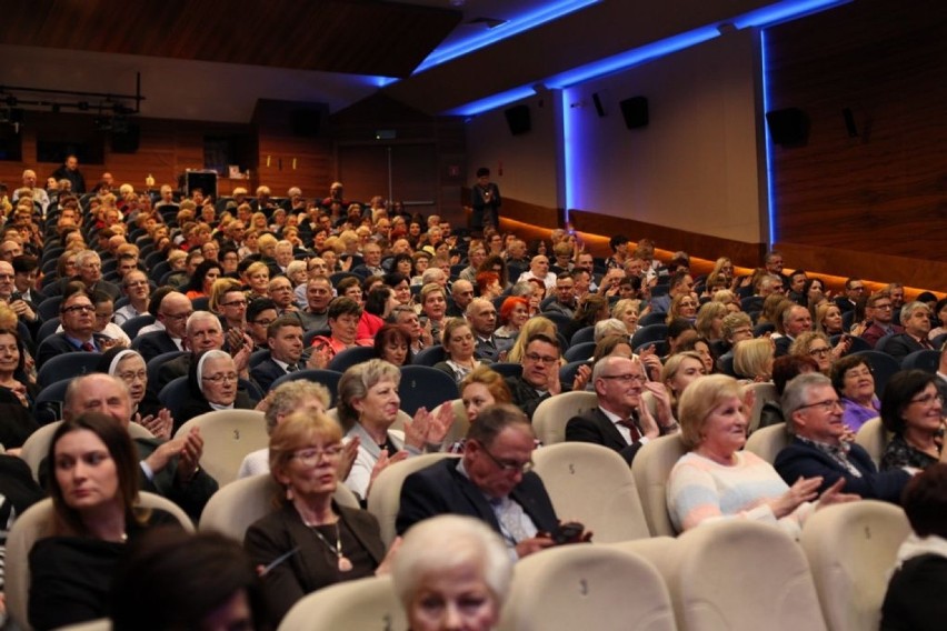 Jubileuszowy "Wieczór dla duszy" na deskach Ostrowskiego Centrum Kultury