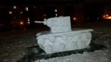 Śnieżny czołg ulepili mieszkańcy Kielc na osiedlu Świętokrzyskim