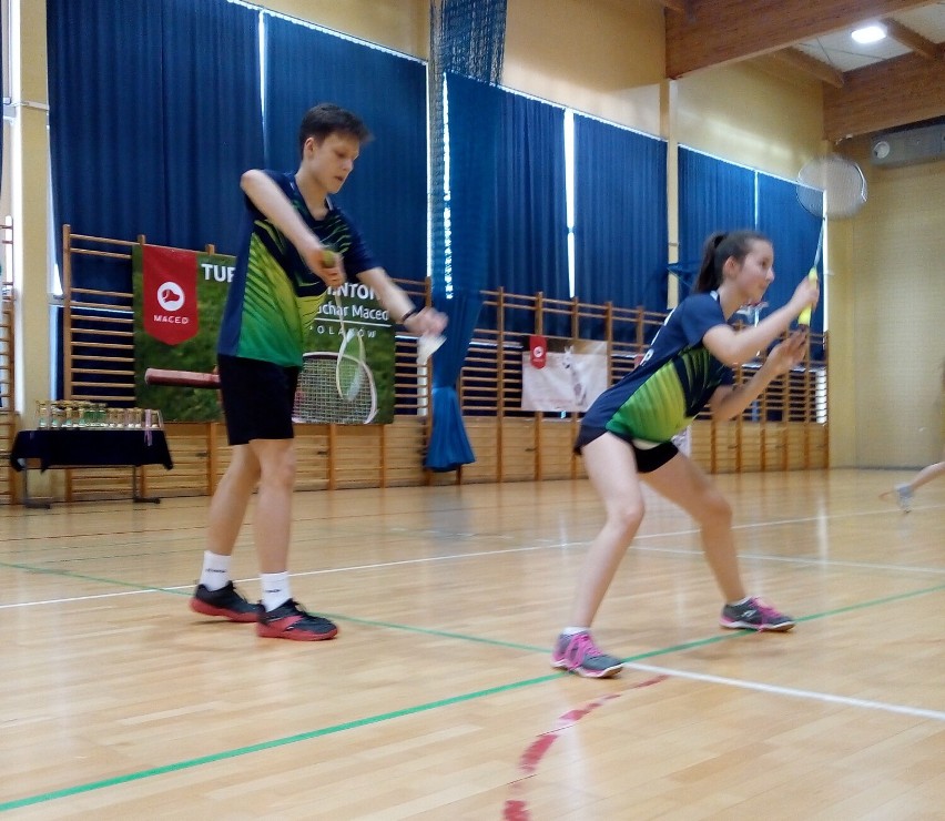 Dwanaście medali dla badmintonistów z Miastka i Bytowa. Świetny występ na Turnieju Krajowym w Polanowie