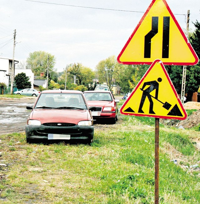 Mieszkańcy ul. Astrów czekają na asfalt od 15 lat
