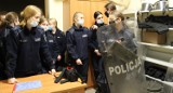 Uczniowie z Wojsławic w komendzie policji w Zduńskiej Woli