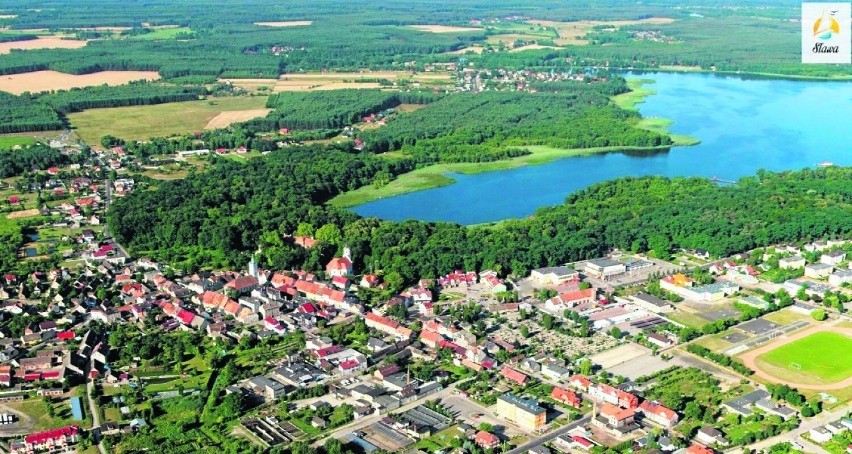 Część parku jest już po rewitalizacji, druga od strony...