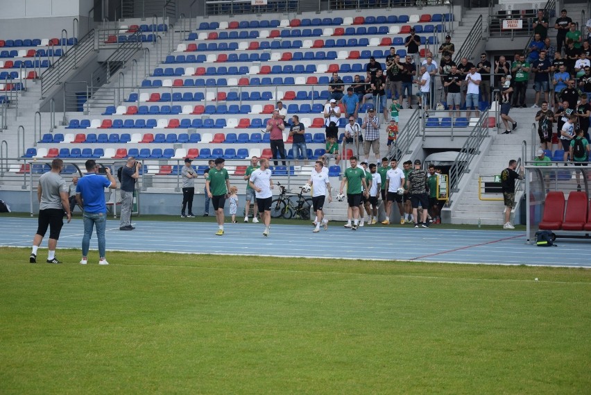 Fortuna 1 Liga. Kilkuset kibiców Radomiaka na sobotnim treningu radomskich piłkarzy (ZDJĘCIA)