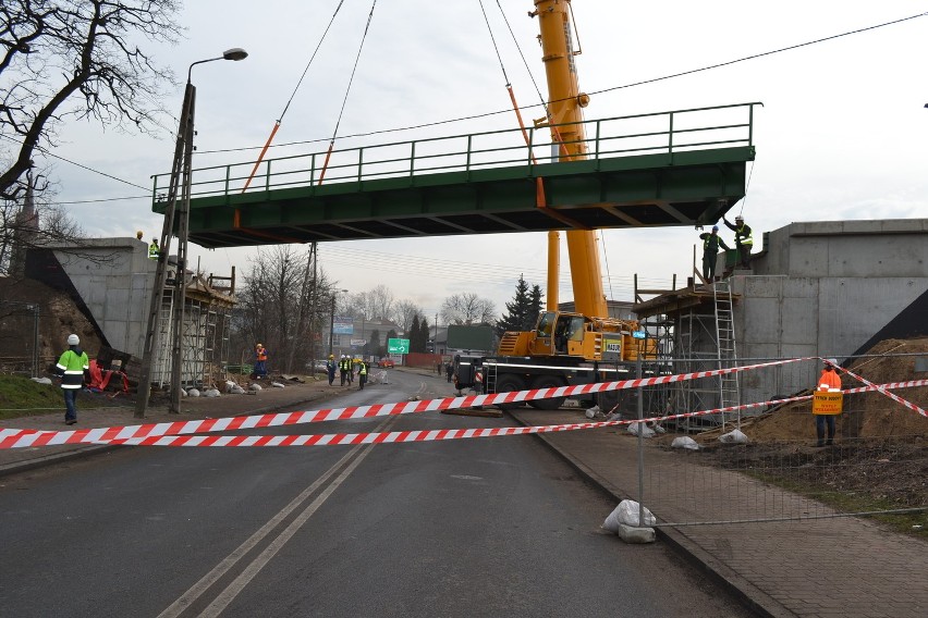 Sosnowiec: wiadukt nad ulicą Orląt Lwowskich już stoi [ZDJĘCIA i WIDEO]