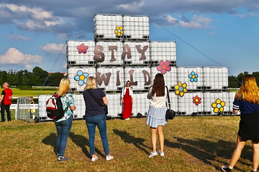 Festiwal Stay Wild na Partynicach we Wrocławiu. Zdjęcia z...