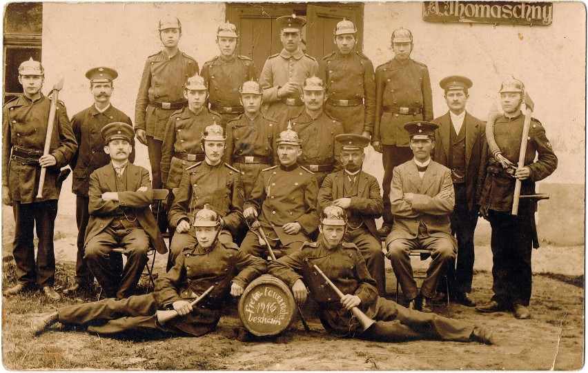 Leszczyny: Remiza, biblioteka, stare przedszkole - bogata historia gmachu dzisiejszej remizy OSP na wystawie 