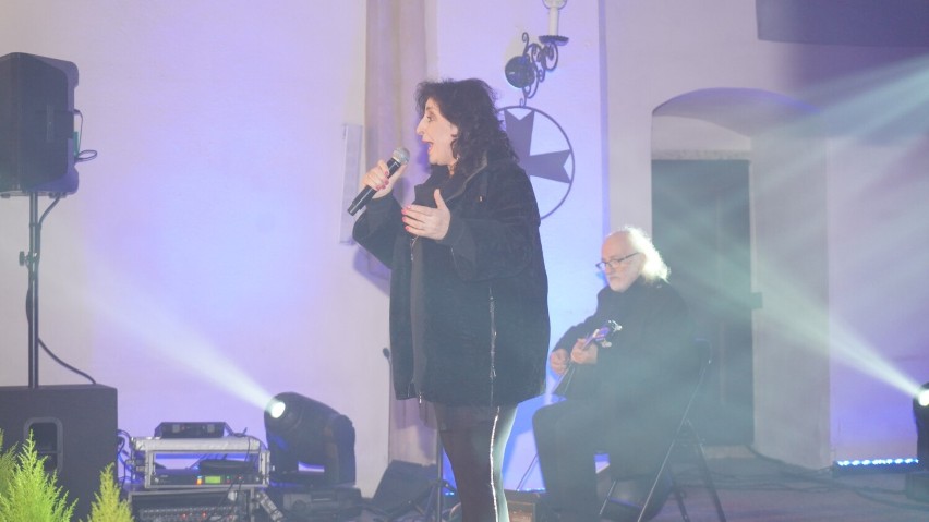 Bystrzyca Kłodzka. Eleni zaśpiewała kolędy w kościele pw. św. Michała Archanioła Zobacz zdjęcia! 