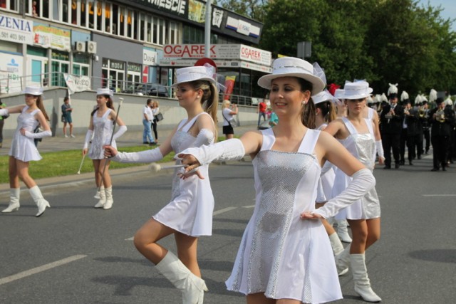 Dni Dąbrowy Górniczej z Golec uOrkiestrą i festiwalem orkiestr. Nie zabrakło też mażoretek