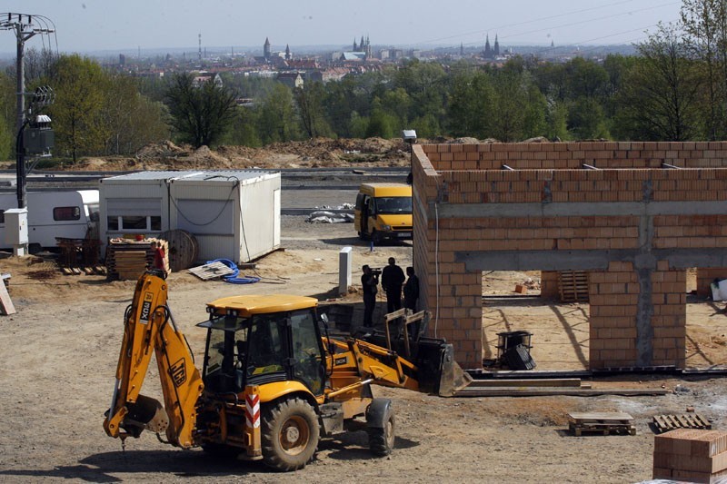 Legnica: Wstrzymana budowa cmentarza(ZDJĘCIA)