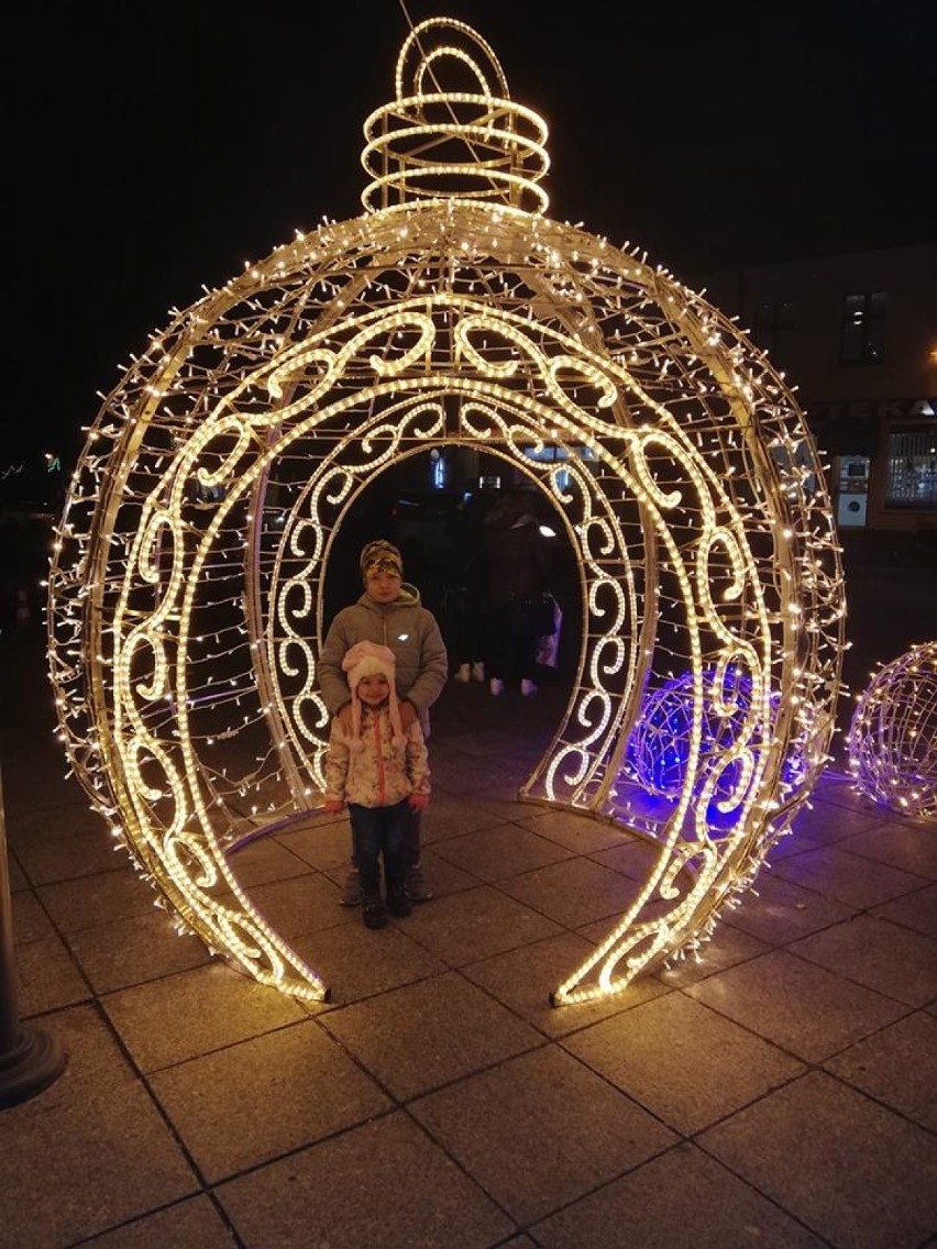Galeria mieszkańców Wągrowca przy świątecznych iluminacjach [ZDJĘCIA] 